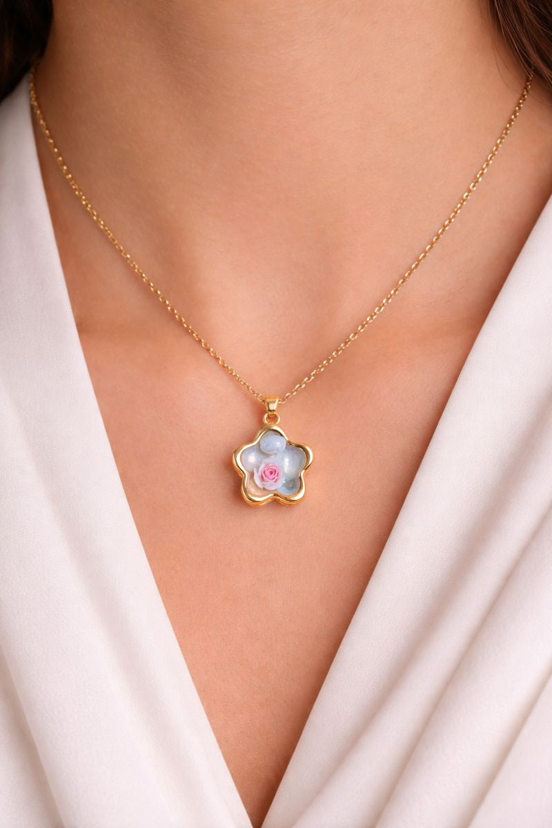 Floral Clover Gold Pendant  | Anti-tarnish