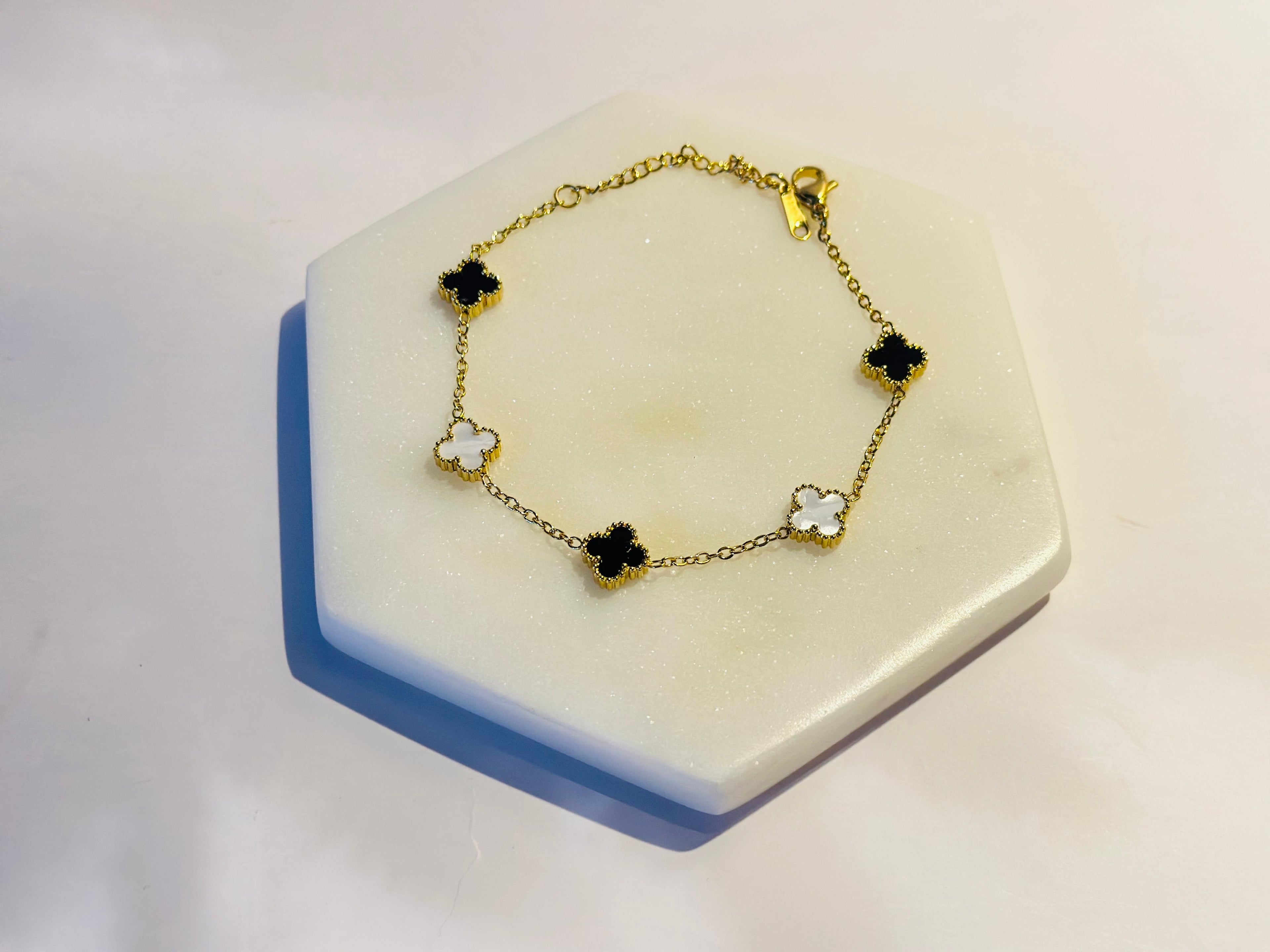 Black & White Clover Link Bracelet