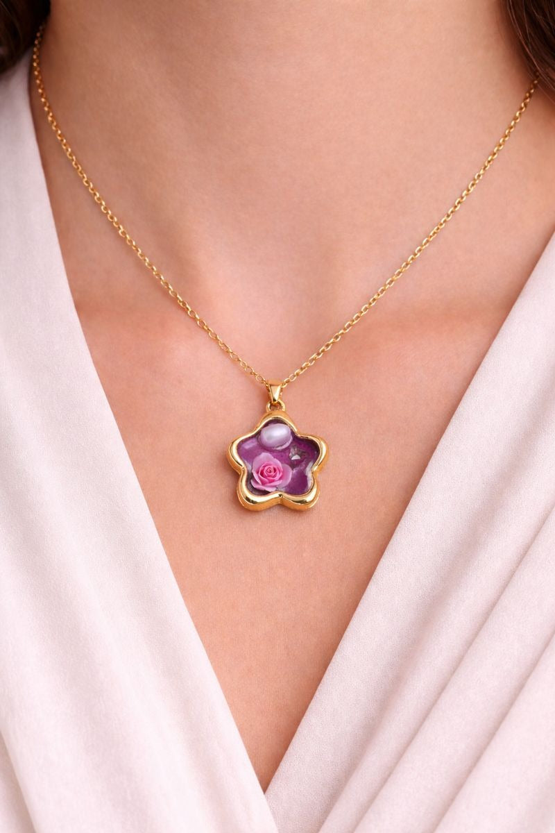 Floral Clover Gold Pendant  | Anti-tarnish