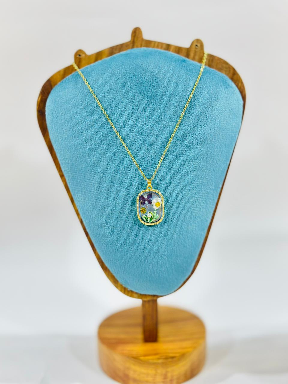 Golden Garden Pendant Necklace  | Anti-tarnish