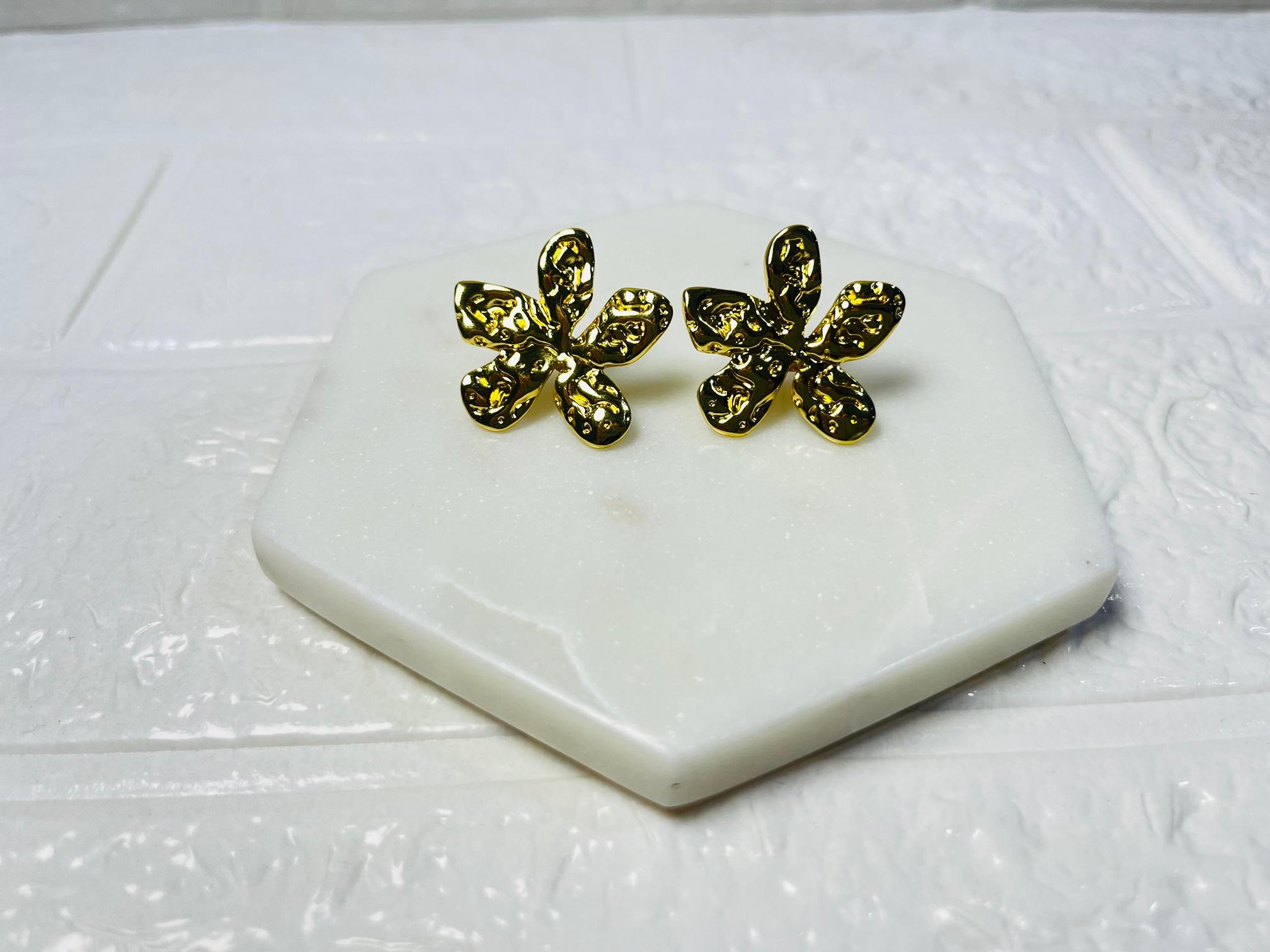 Golden Bloom Stud Earrings | Anti-tarnish